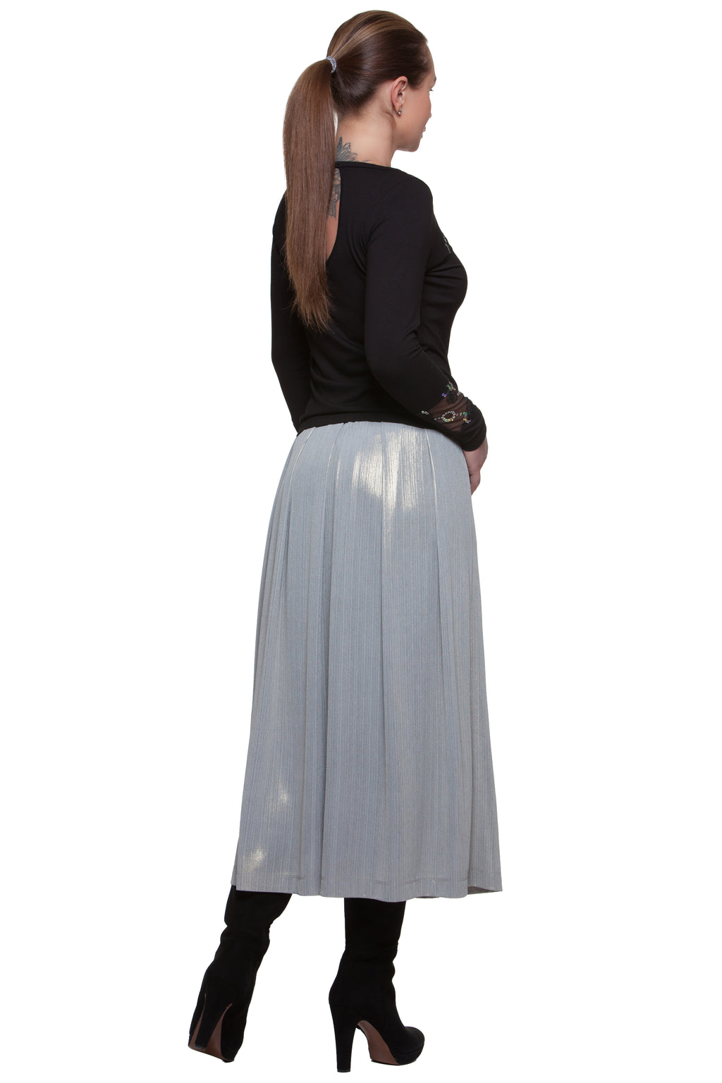 Gari, uzliesmojoši, mirdzoši svārki Dženifer