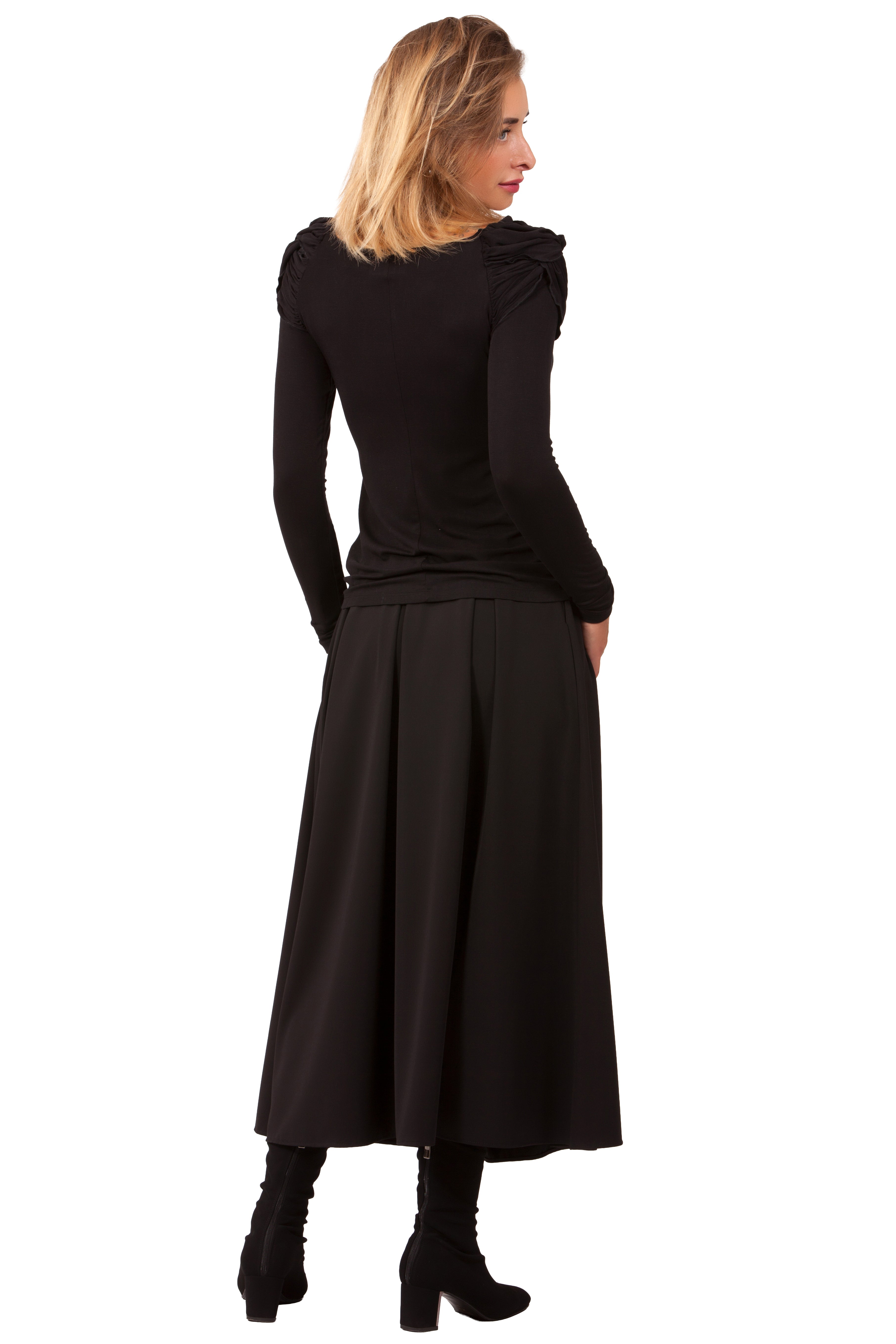 Garie, uzliesmojošie svārki Dženifera Nr. 12