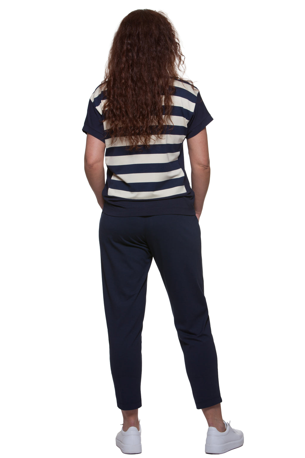 Vasaras brīvais tops Amira Nr. 16