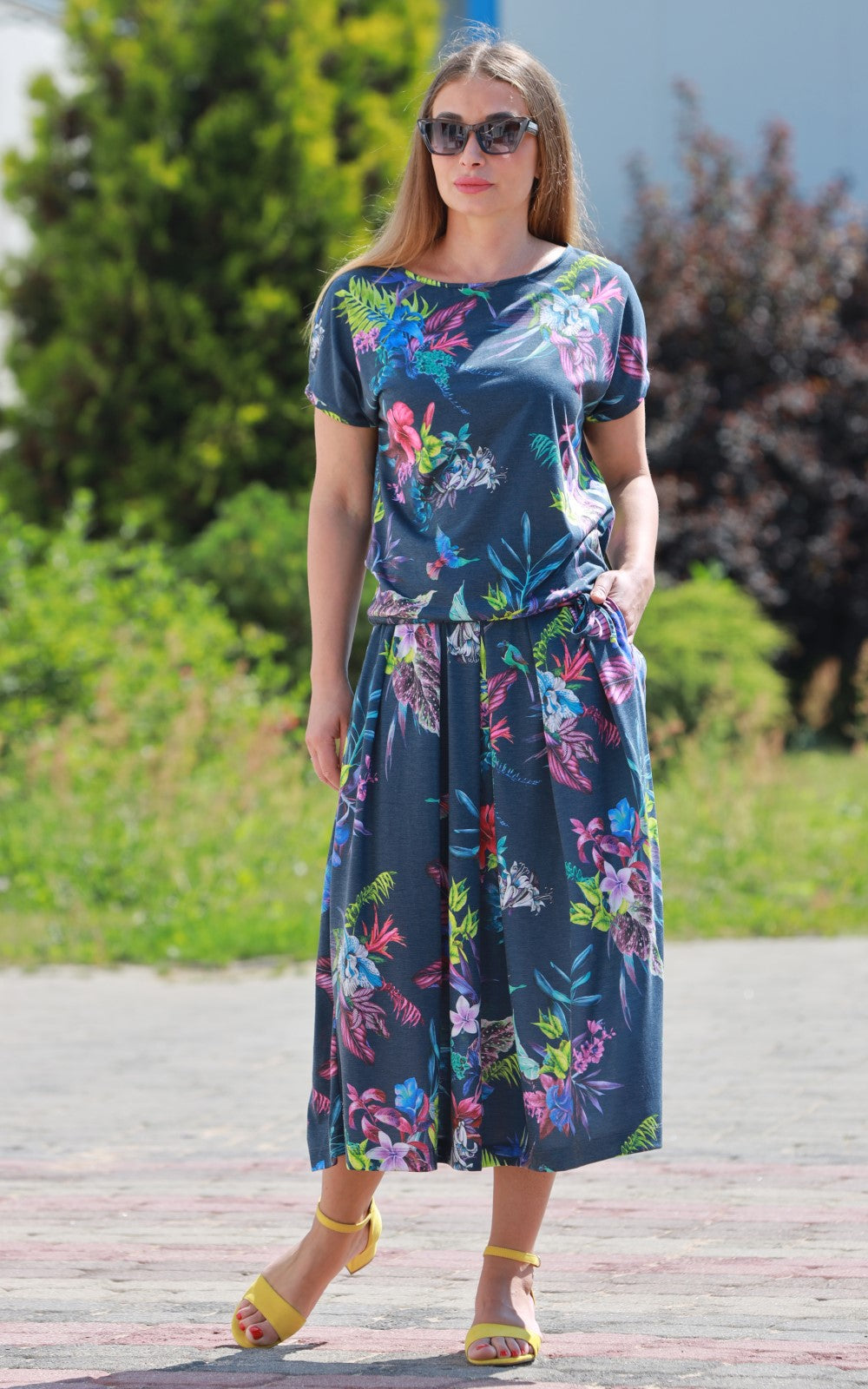 Summer Bright Suit Odri No7