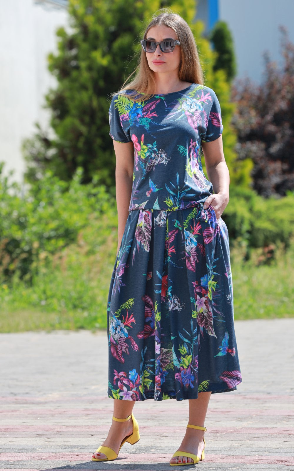 Summer Bright Suit Odri No7