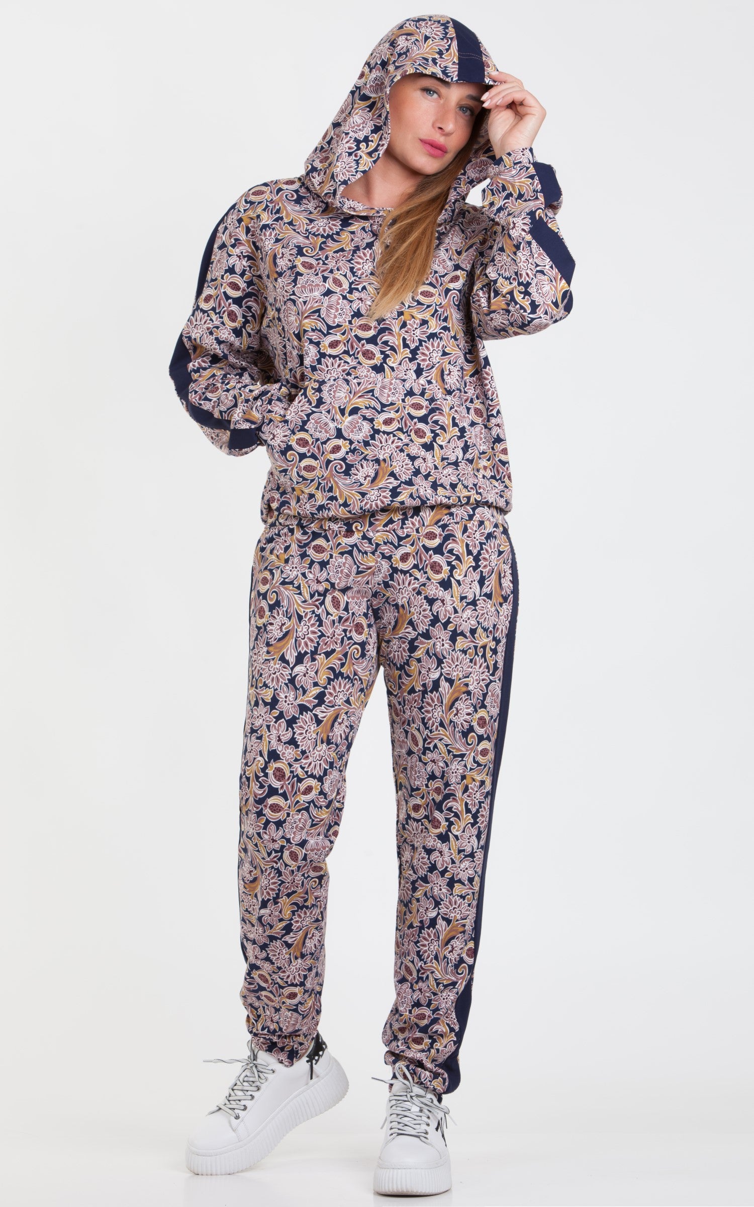 A Bright Casual Pantsuit Amira No15