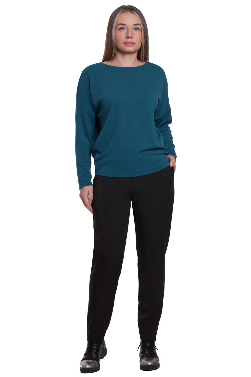 Casual Loose-fit Jumper Annie No206 — Magnolica Latvian Women's Clothing