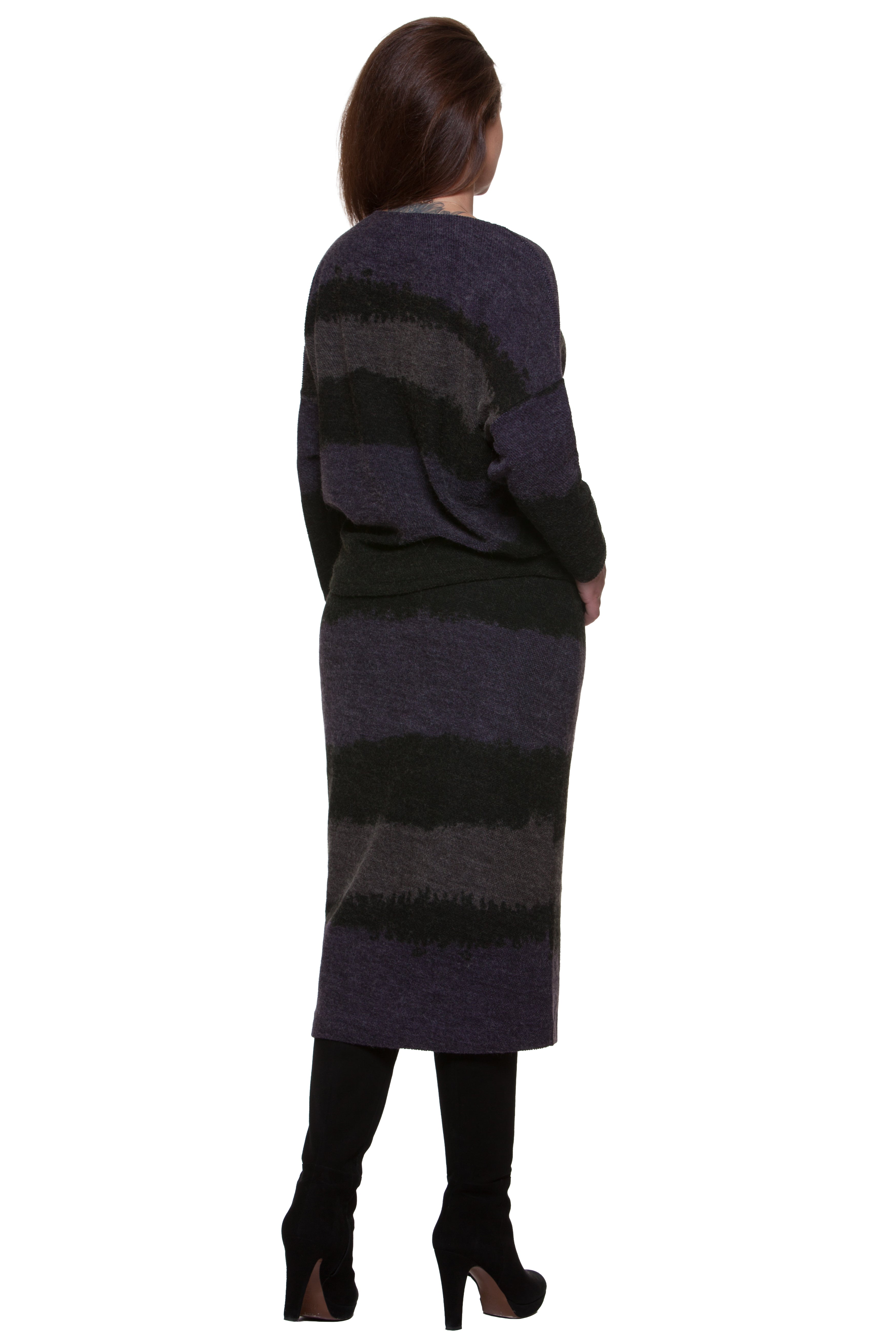 Warm and cozy suit Camila No6