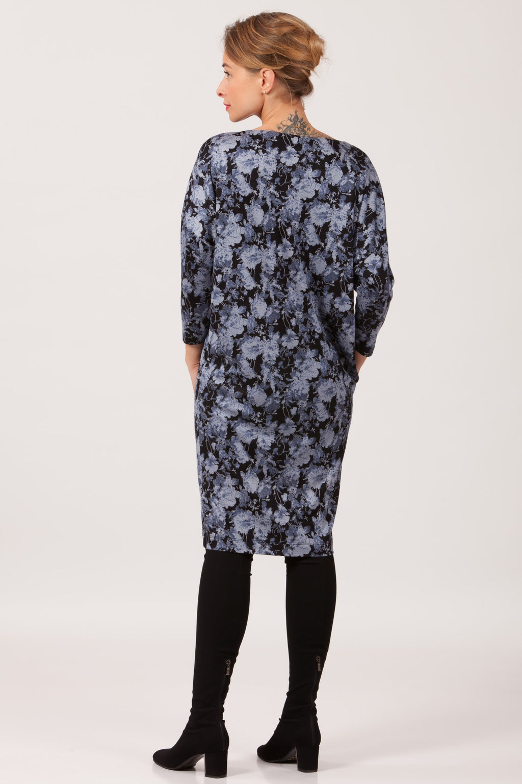 Elegant Relaxed-Fit Dress Karime No14