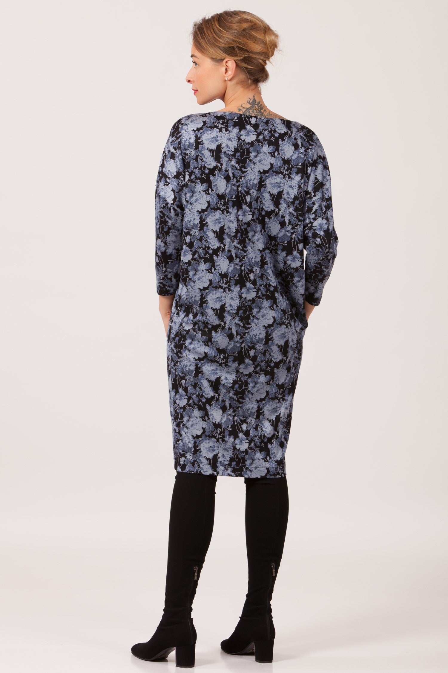 Elegant Relaxed-Fit Dress Karime No14