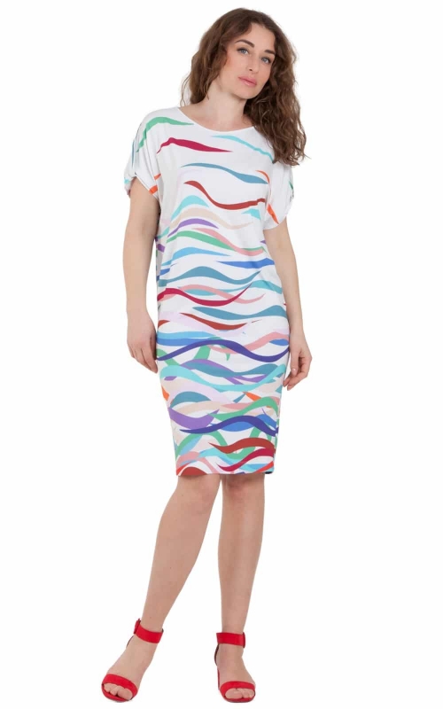 Светлое летнее платье с волнистым разноцветным принтом Magnolica